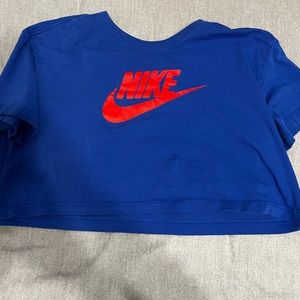 Nike crop tee